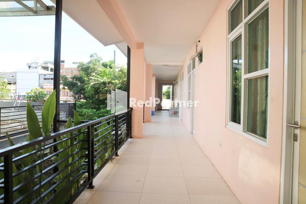 Wisma Suci Syariah Polewali Mandar Mitra Reddoorz Matakali Exterior foto